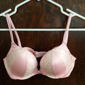 Victoria’s Secret Very Sexy Pushup Bra